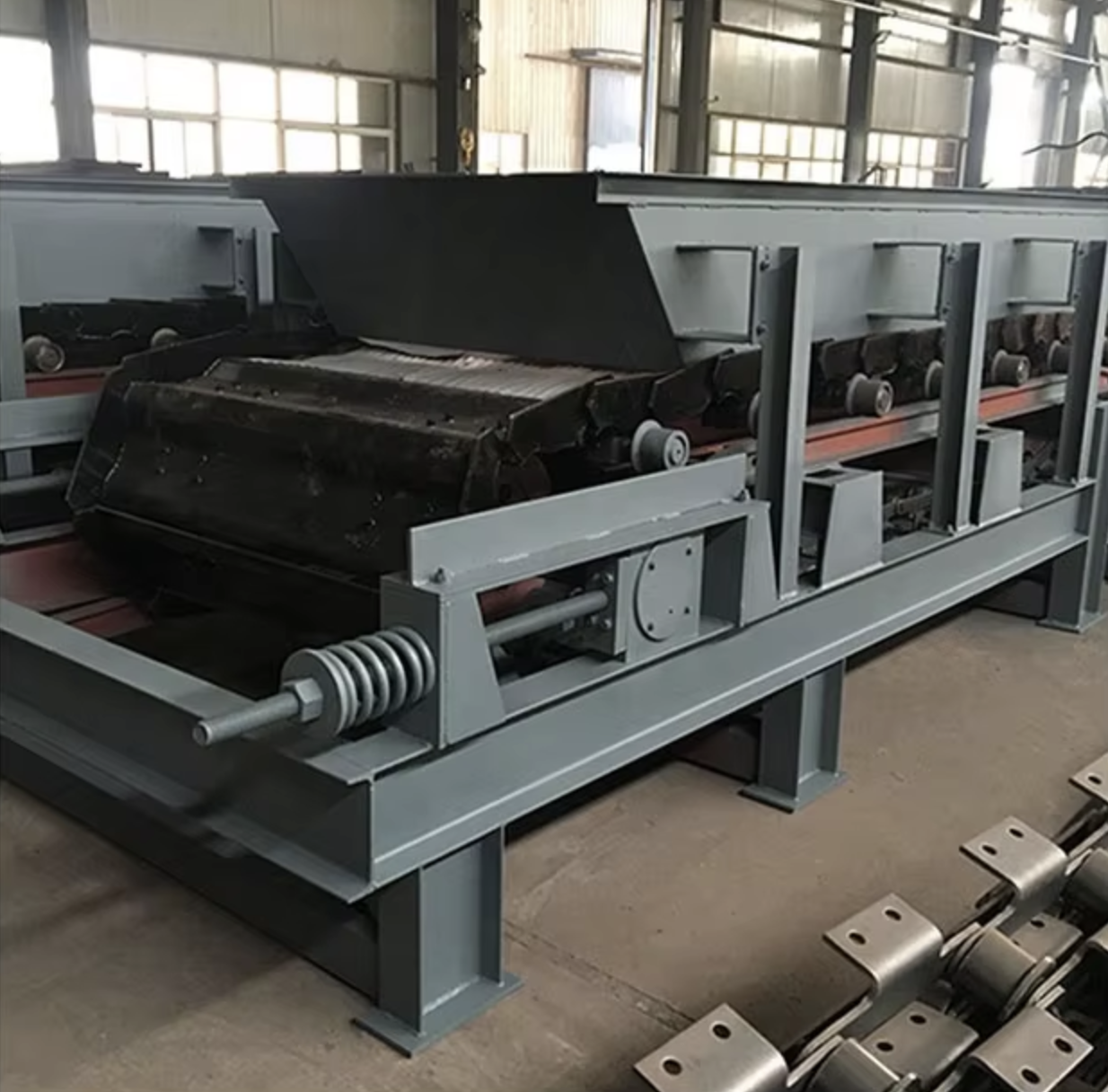 Industrial Roller Chains in Coal Plant Feeders (Engineering Guide for Heavy-Duty Fuel Handling Systems)